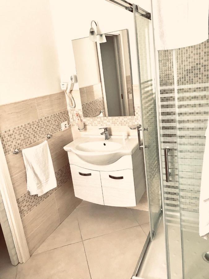 Serena Rooms Solofra Exterior photo